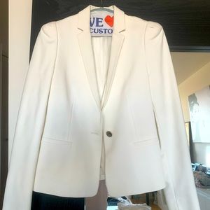 Gorgeous Zara White Blazer ❤️ High quality.Like New